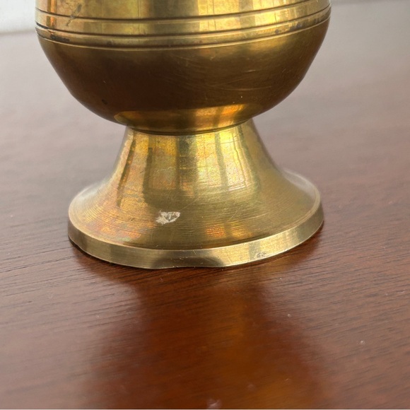 Vintage Brass and Mother of Pearl Salt and Pepper Shakers with liners - Picture 15 of 15